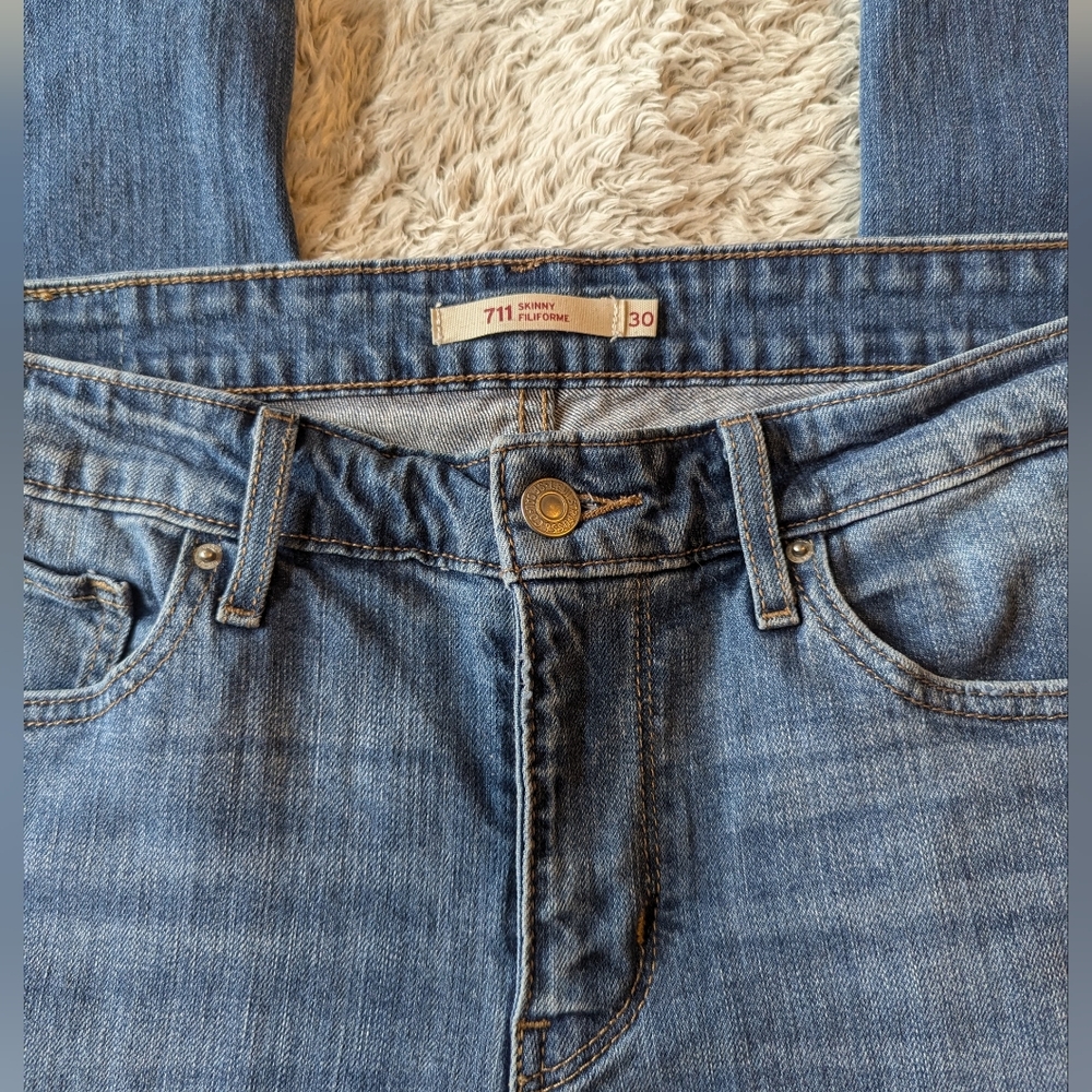 Levi's 711 blue